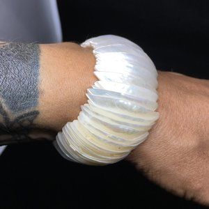 Natural pearlescent shell bracelet nylon stretchy
